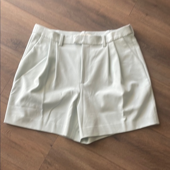 Favorite Daughter Agnes Shorts 12 - Picture 2 of 6